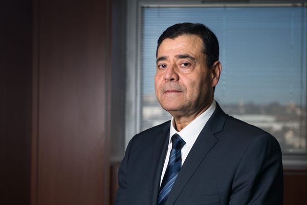 Zvi Ammar, president du Consistoire israelite de Marseille dans son bureau. 