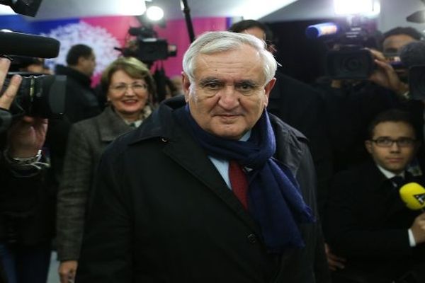 "Nous sommes en guerre et je suis derrière les autorités de mon pays" J.P. Raffarin