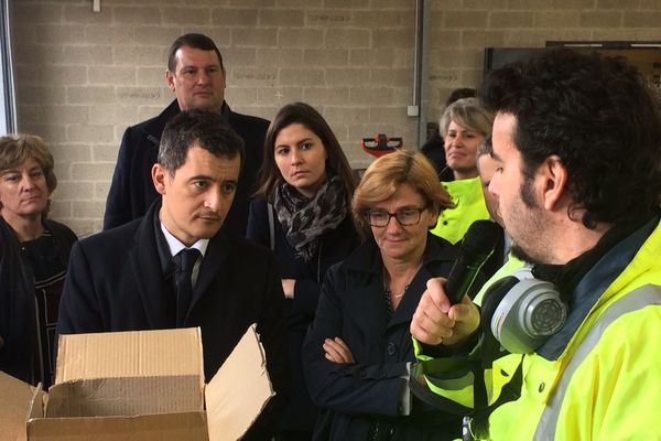 Gérald Darmanin a assisté à un contrôle de douanes sur le port du Havre