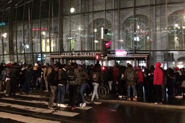 Manifestation devant la gare de Strasbourg contre la torture en Libye