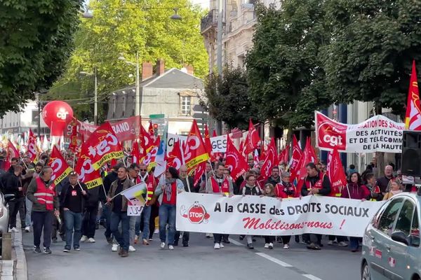 Plus d'un millier de manifestants ont défilé pour les salaires, ce jeudi à Limoges