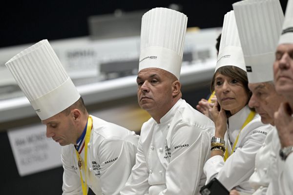 Les chefs Davy Tissot, Jérôme Bocuse, Dominique Crenn lors du dernier salon du Sirha, en 2023.