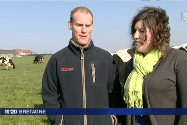 Charlotte et Christophe Mellier, producteurs de lait à Essé (35).