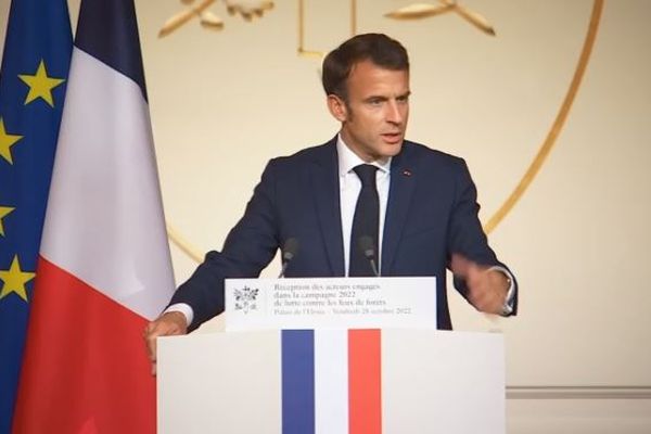 Emmanuel Macron a reçu à l'Eysée ce vendredi les acteurs des grands incendies de l'été