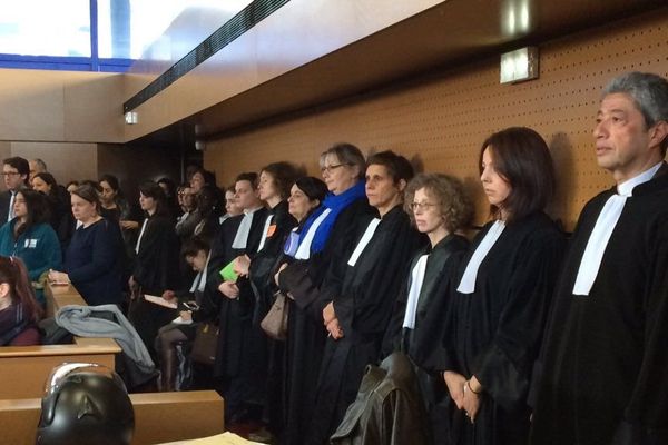 Juges, avocats, greffiers investissent le tribunal de Bobigny