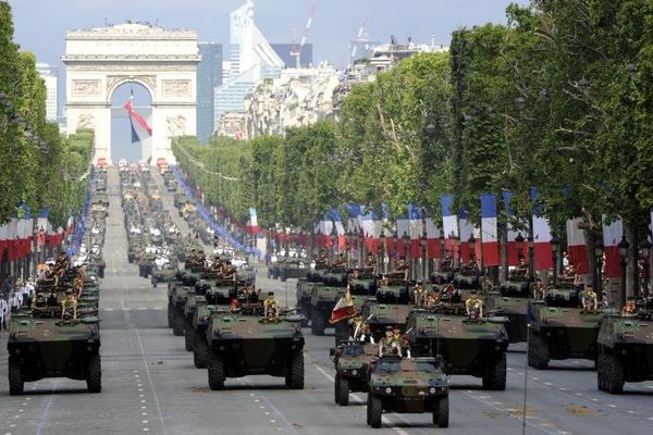 En direct streaming le défilé du 14 juillet. 5 000 soldats défileront sur les Champs-Elysées, ce dimanche. 