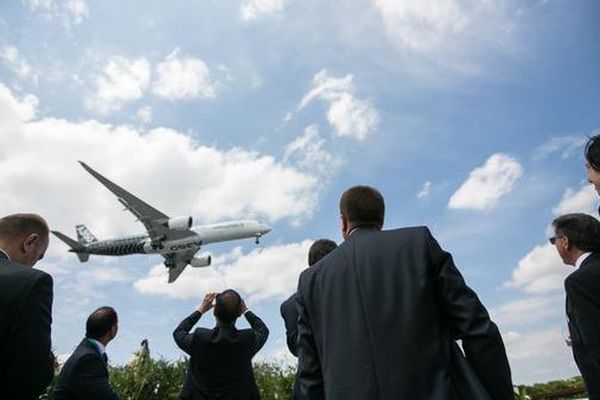 L'A380 effectuant un vol de démonstration cette semaine lors de la 51e édition du Salon International de l'Aéronautique et de l'Espace, au Bourget.