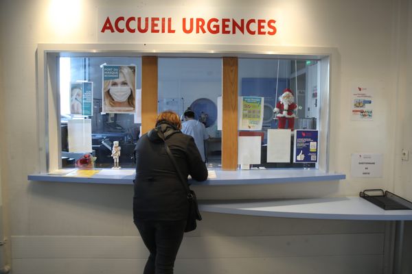 Tous les établissements de santé d'Alsace, privés comme publics, sont concernés. Ici, les urgences de Saint-Louis (Haut-Rhin).