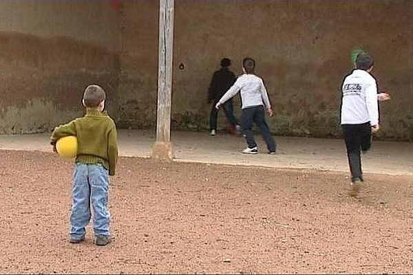 Tout le monde s'accorde sur la nécessité de revenir à la semaine de 4,5 jours dans le primaire