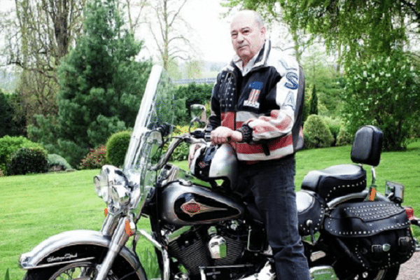 Jean-Michel Baylet sur sa Harley, une photo publiée par le journal "Libération.