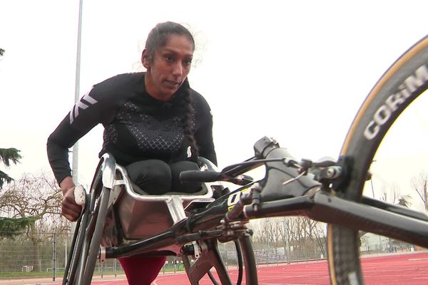 Véni Murugan Championne de France de semi-marathon en Fauteuil