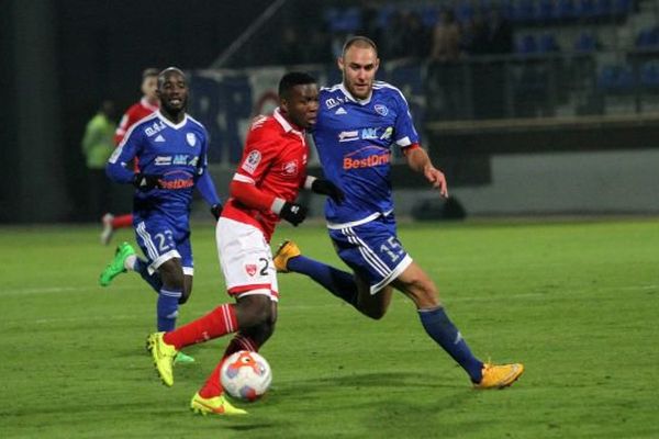 Nîmes s'est incliné à Bourg-en-Bresse. 16 octobre 2015.