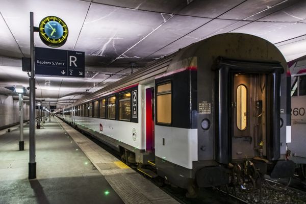 Paris Austerlitz - Actuellement le temps de trajet Limoges-Paris en train est de 3h20 environ - 24.10.21 