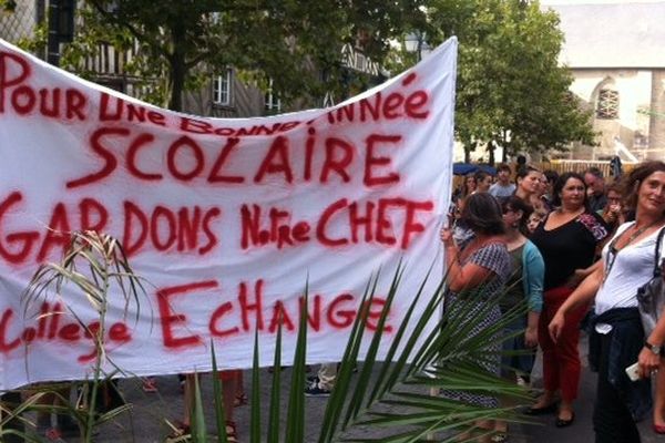 Parents et enseignants mobilisés pour garder le directeur du collège de l'Echange à Rennes