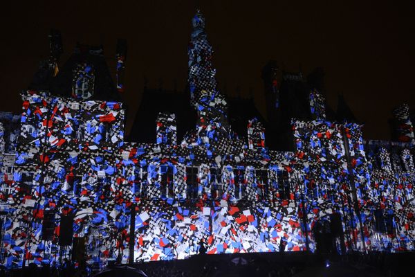 70e anniversaire de la Liberation de Paris. Spectacle commemoratif de la liberation, projete sur la facade de l hotel de ville.