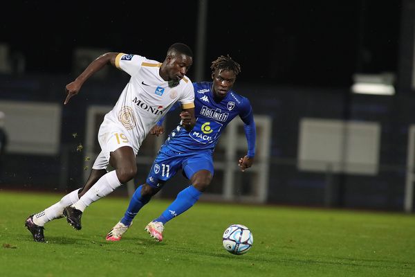 Les Chamois Niortais concèdent le nul contre Châteauroux, lanterne rouge de Ligue 2. 