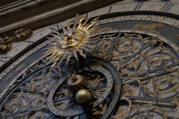 L'Horloge primatiale Saint-Jean enfin en fonction après plus de 10 ans de silence.