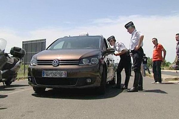 Montpellier - contrôle des taxis par la gendarmerie - 17 juin 2013.