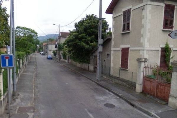 La rue du Docteur Lamaze à Saint-Martin-d'Hères où le squat a été évacué