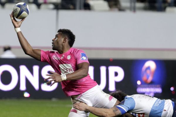 Josaia Raisuqe (à gauche) lors d'un match entre le Stade Francais et Treviso, en décembre 2015 