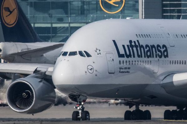 Lufthansa Revend Six De Ses A380 A Airbus