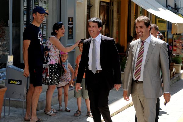 A Forcalquier, le 16 juillet 2012 avec Manuel Valls.