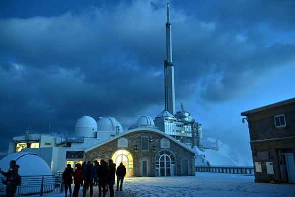 Neige au Pic du Midi, dans les Hautes-Pyrénées. Mai 2024