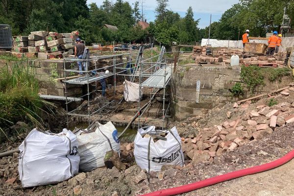 Importants travaux de restauration des écluses sur le canal de la Bruche 