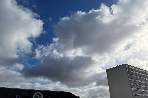 Ciel lumineux mais encombré à Marcq-en-Barœul