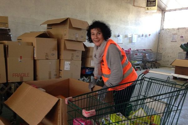 Comme Marine Teyssedou, ils sont près de 2 500 en Auvergne à participer bénévolement à la collecte de la Banque Alimentaire. Certains sont retraités, d'autres sont collégiens, certains bénéficient de l'aide alimentaire.Sans eux, cette collecte serait impossible. 

