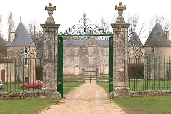 Château de Saint-Martin-l'Ars dans la Vienne