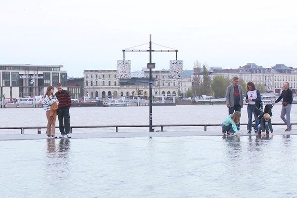 Le Miroir d'eau à Bordeaux en octobre. (29/10/22)