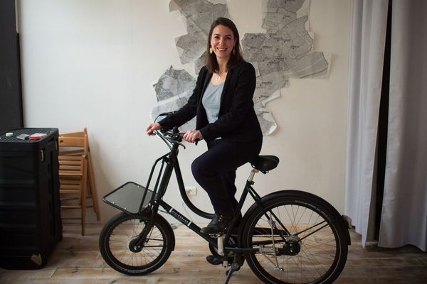 Julie Laernoes, candidate Europe écologie-Les Verts (EELV) à la mairie de Nantes, est arrivée troisième du premier tour avec 19% des voix. Comme elle, trois autres écologistes sont qualifiés pour le second tour.