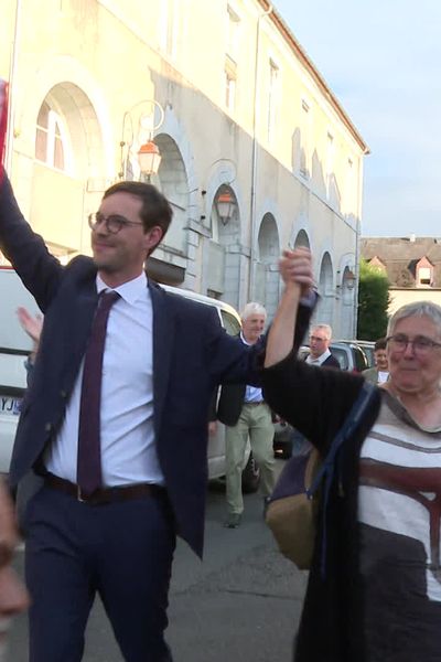 La gauche résiste en Aquitaine. Ici la victoire d'Inaki Echaniz dans la 4e circonscritpion des Pyrénées-Atlantiques.