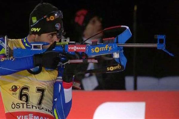 Martin Fourcade a craqué aux tirs lors de l'épreuve inaugurale de la Coupe du monde de biathlon à Östersund, en Suède - 2 décembre 2015