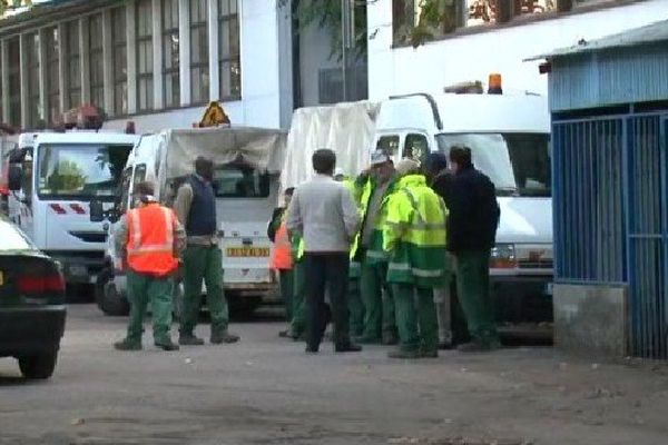 Les équipes techniques de La Plaine Commune sont la cible régulière des trafiquants de drogue.