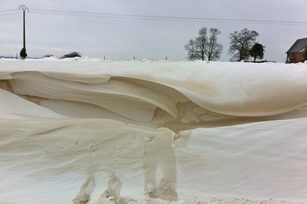 Une photo envoyée par une internaute de Seine-Maritime : les routes enneigées entre Morgny-la-Pommeraie et Servaville