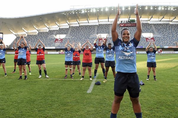 1/2 finale retour du championnat de France féminin, Montpellier battue par Blagnac se qualifie pour la finale grâce à son avance du match aller. 