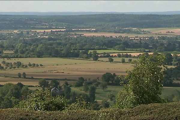 Vue du Mémorial de Montormel.