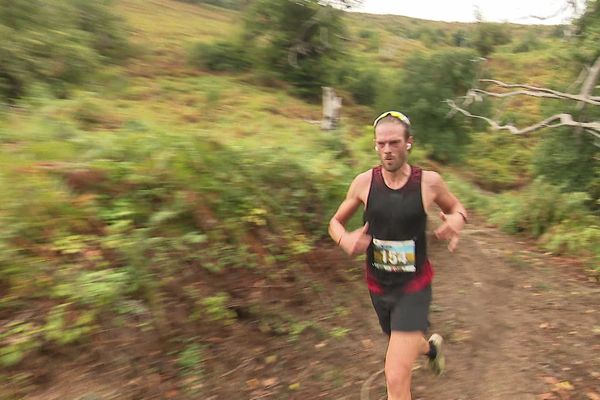 Guillaume Peretti a remporté le trail en 1h.