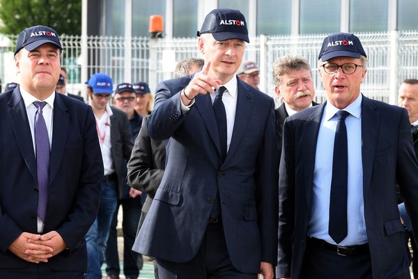 Le ministre de l'Économie Bruno Le Maire, le 29 septembre 2017, sur le site d'Alstom à Petite-Forêt.