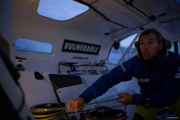 Thomas Ruyant sait qu'il peut compter sur une garde rapprochée pour régler tout incident technique