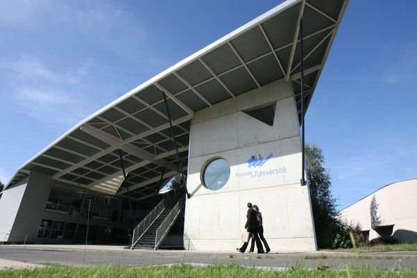 Une manif prévue jeudi  24septembre devant la maison de l'Université, à la fac du Mans