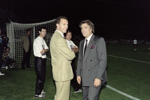 Franz Beckenbauer avec Bernard Tapie, le patron de l'OM à Marseille en 1990.