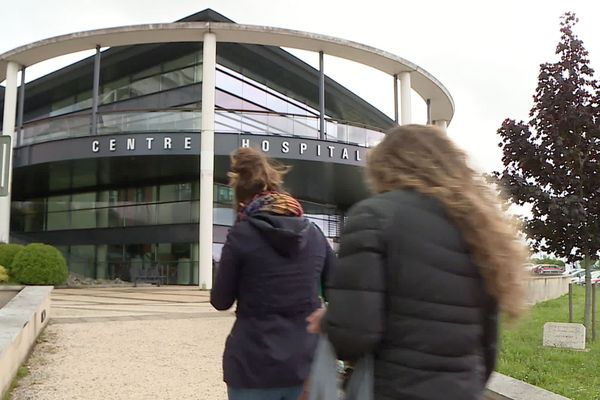 Ce 19 mai, l'hôpital de Périgueux annonce un retour des visites aux patients hospitalisés