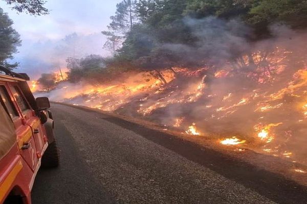 Caudiès-de-Fenouillèdes (Pyrénées-Orientales) - 110 hectares de forêt brûlés - 15 août 2022.