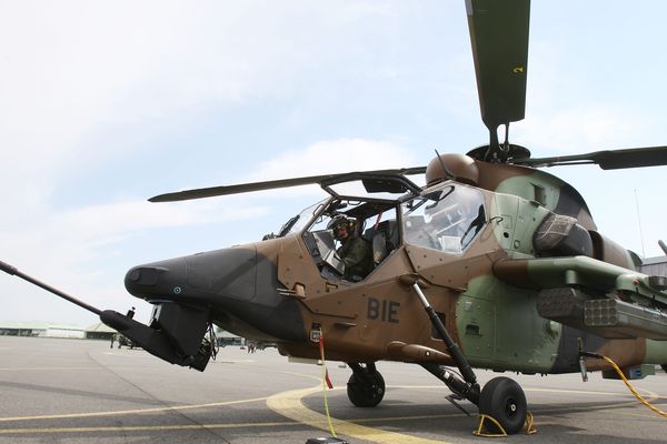 Un hélicoptère tigre au 5e RHC de Pau