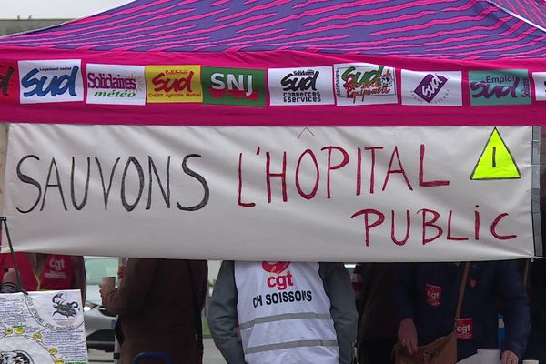 Les syndicats hospitaliers mobilisés pour la sauvegarde de l'hôpital public mardi 29 octobre.