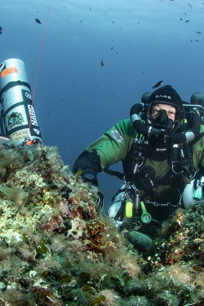 Victor Yazbeck lors de sa plongée record au Tombant des Américains en octobre 2023.