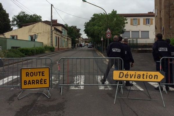 Le quartier a été bouclé pour la reconstitution